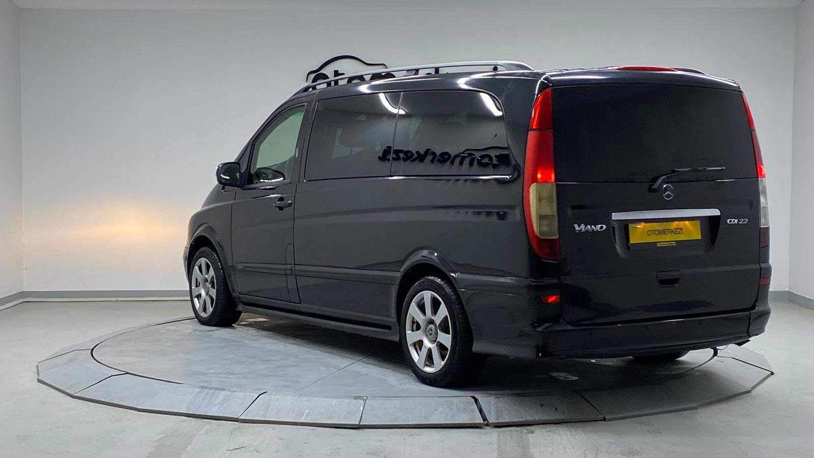 MERCEDES VIANO 21